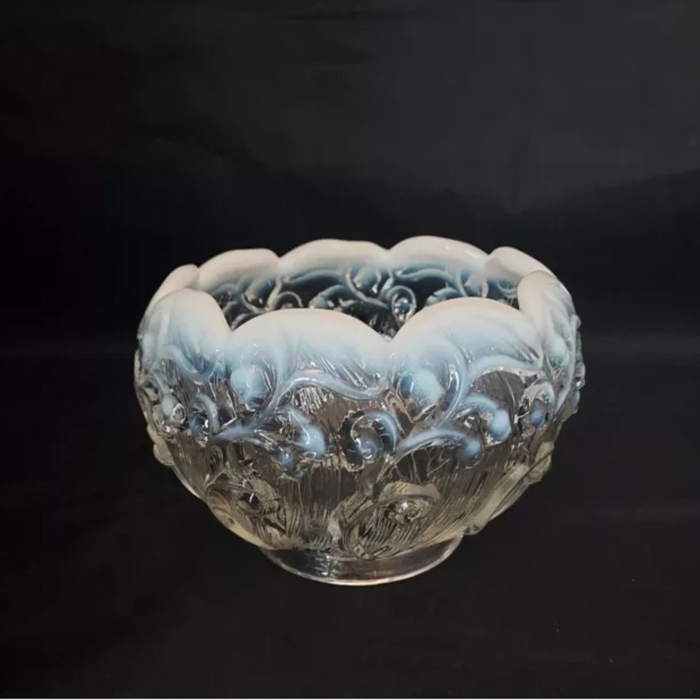 Fenton Opalescent Lilly of the Valley Scalloped Glass Rose Bowl - Picture 3 of 4